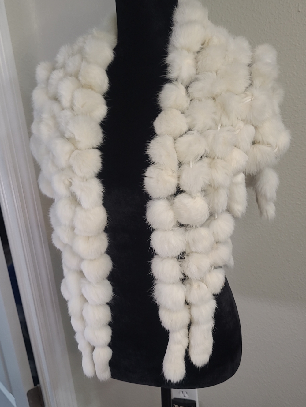 Wonderful Thick & Super Soft - Snow White  PomPom Rabbit Fur Scarf
